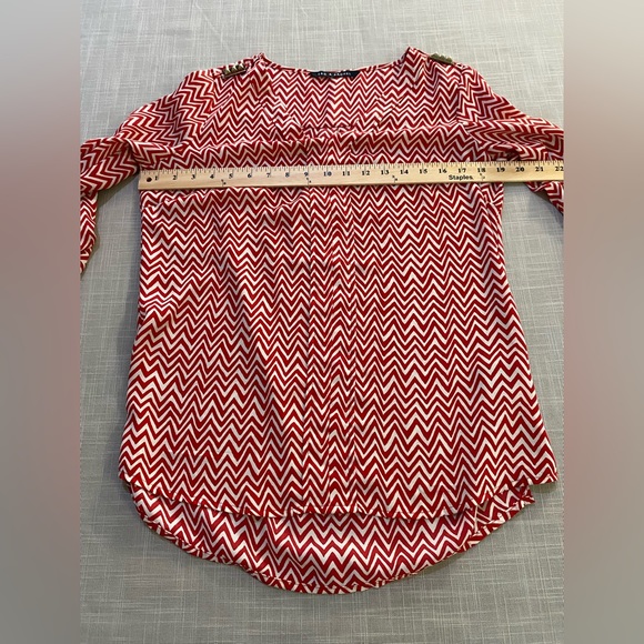 Zac & Rachel blouse in red and cream. Women’s size S - Picture 11 of 15